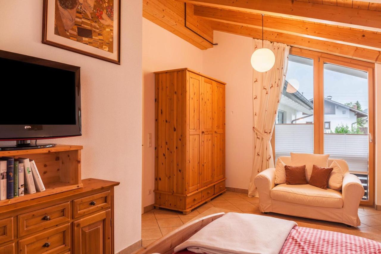 Das Bergzeit Farchant Exterior foto